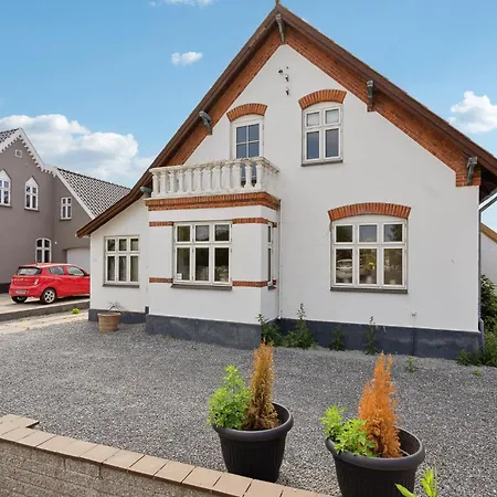 Holiday home In With Wifi *